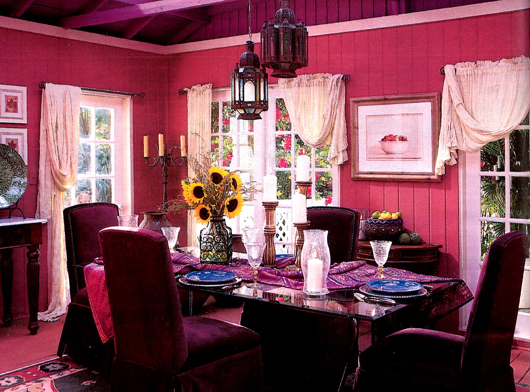 Mauvediningroom.jpg (275013 bytes)