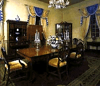 plantationdining.gif (19108 bytes)