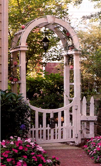 summergate.jpg (106639 bytes)